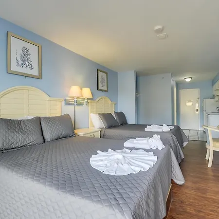 Beach Life Resort Studio With Balcony!